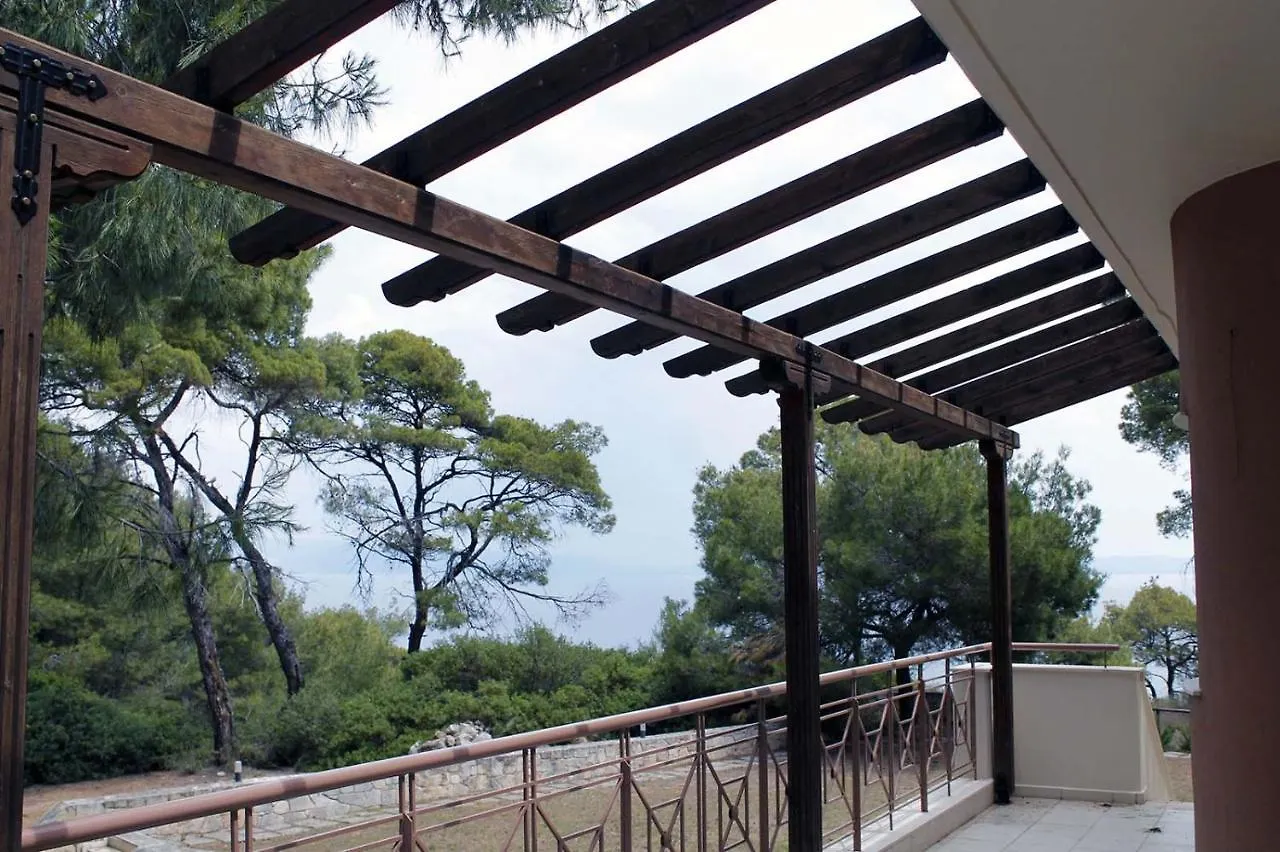 4 Bedroom Villa With Pool And Garden Néa Fókaia