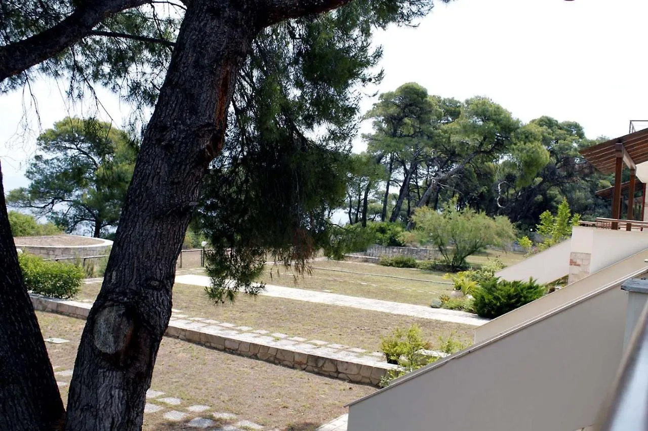 4 Bedroom Villa With Pool And Garden Néa Fókaia 0*,  Grecia